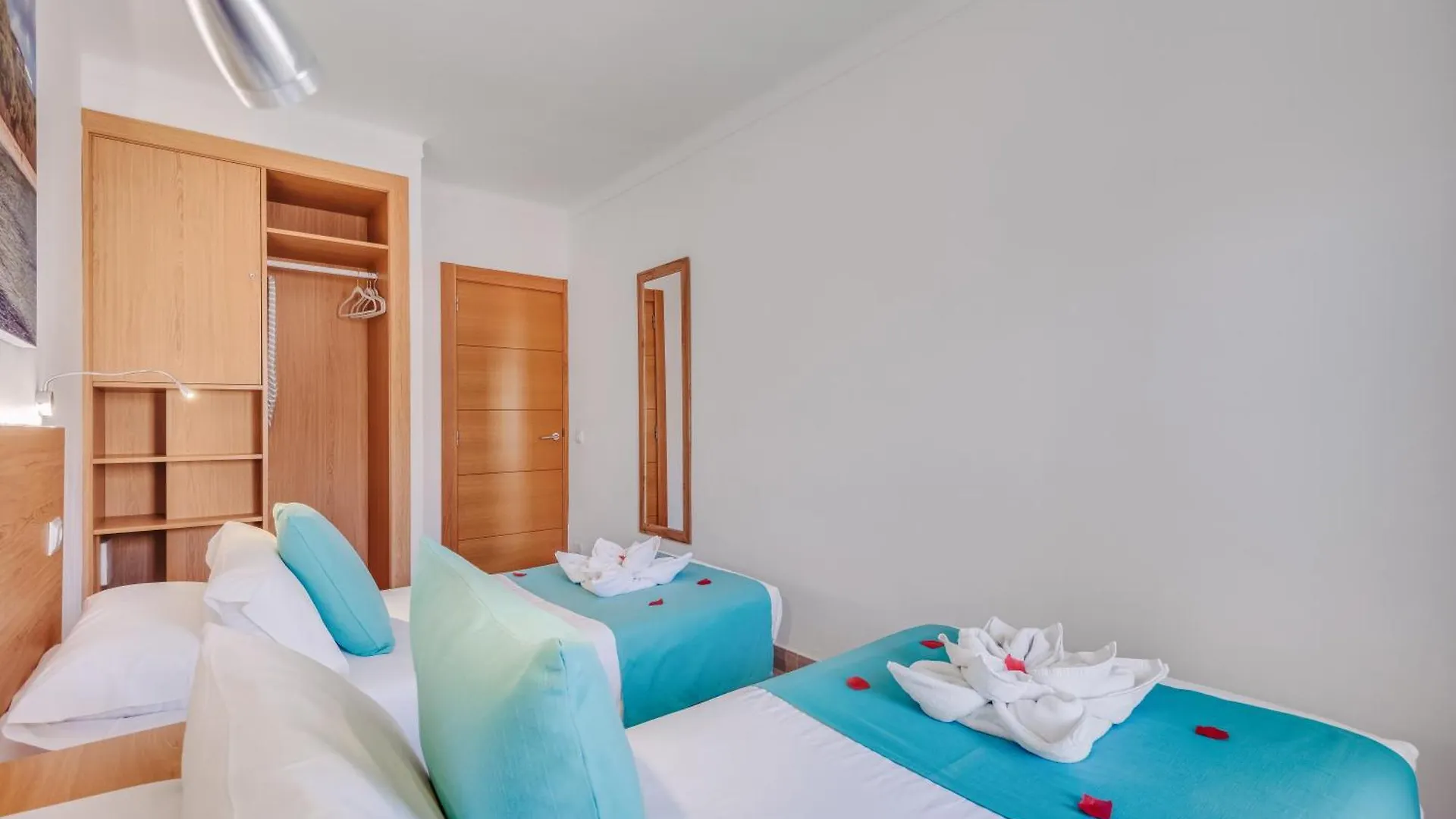 Apartamentos Estanques Colonia de Sant Jordi 0*,